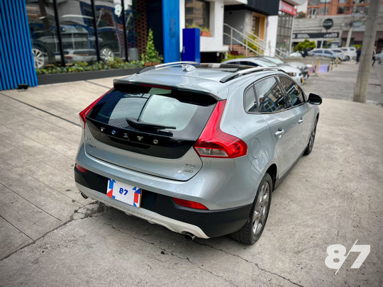 VOLVO V40 T5-AWD CROSS COUNTRY