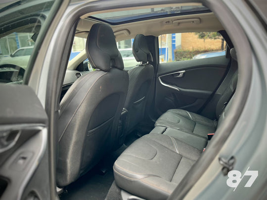 VOLVO V40 T5-AWD CROSS COUNTRY