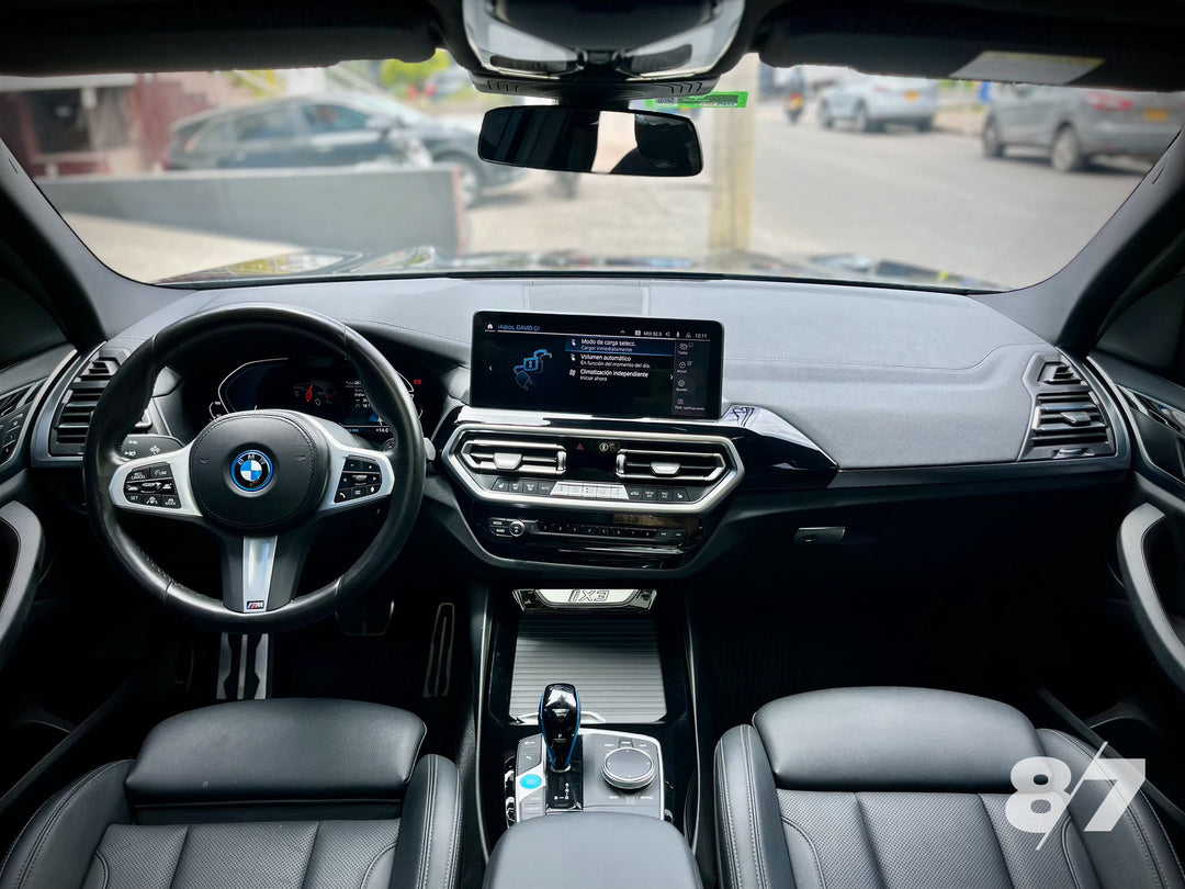 BMW IX3 M SPORT