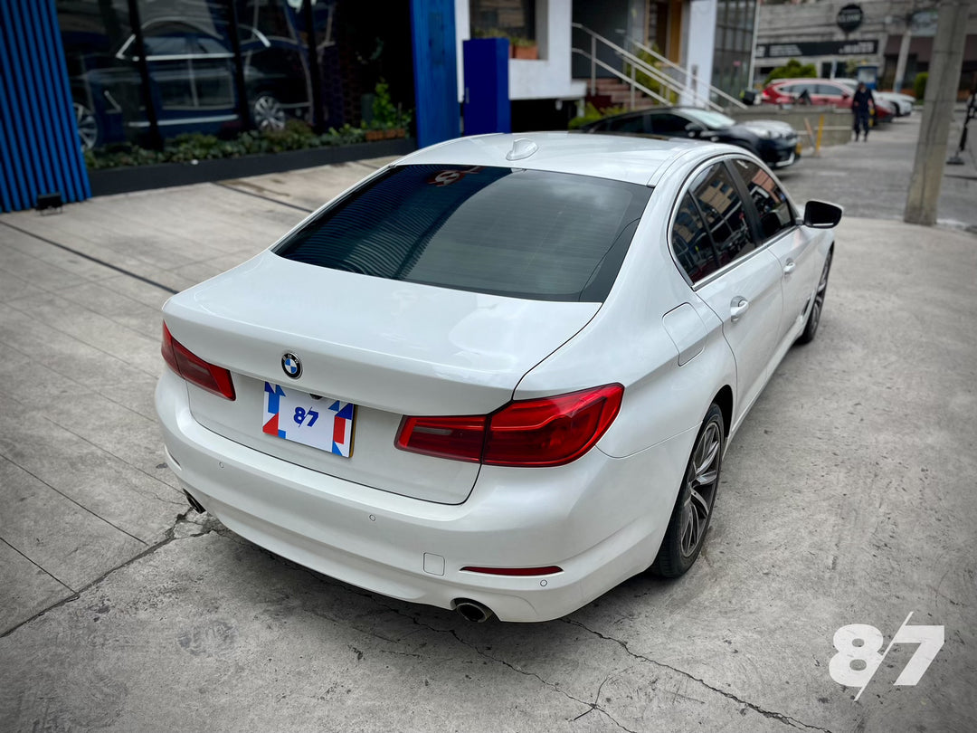 BMW 520I