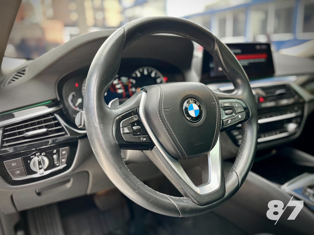 BMW 520I
