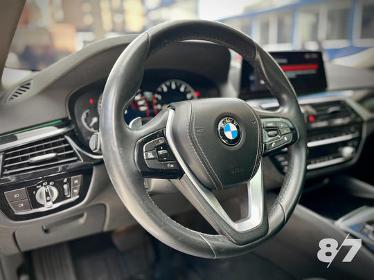 BMW 520I