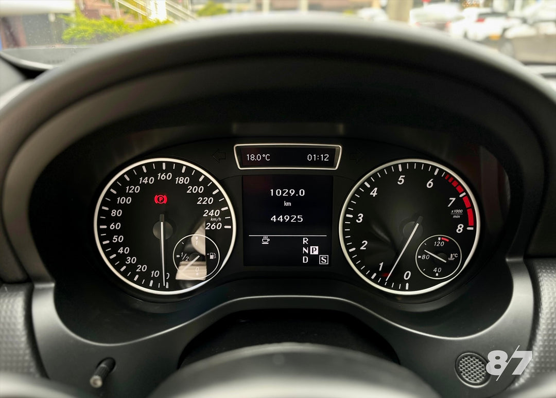 MERCEDES BENZ A200