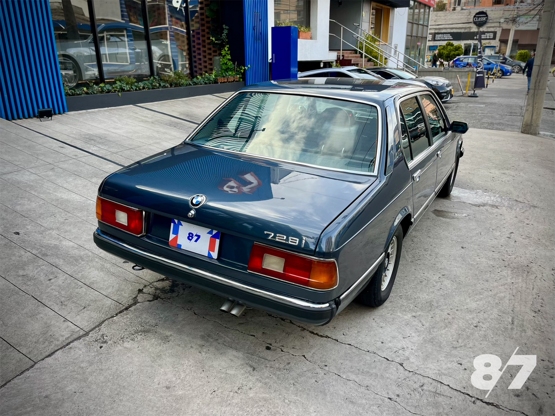 BMW 728i