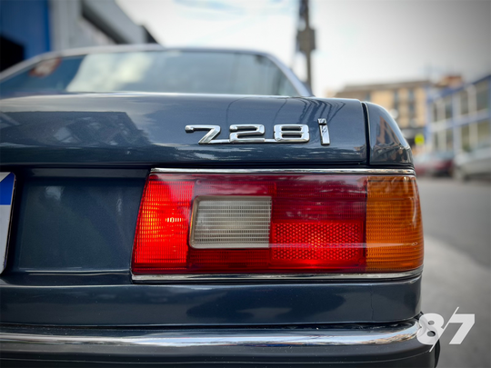BMW 728i