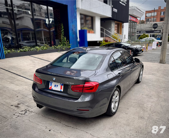BMW SERIE 3 320I