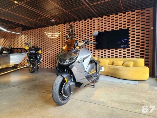 BMW CE04