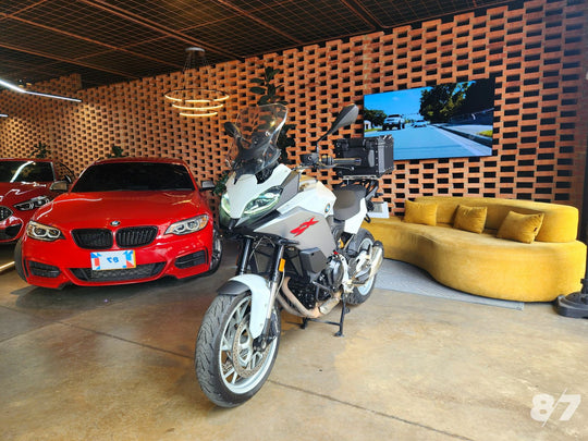 BMW F900XR