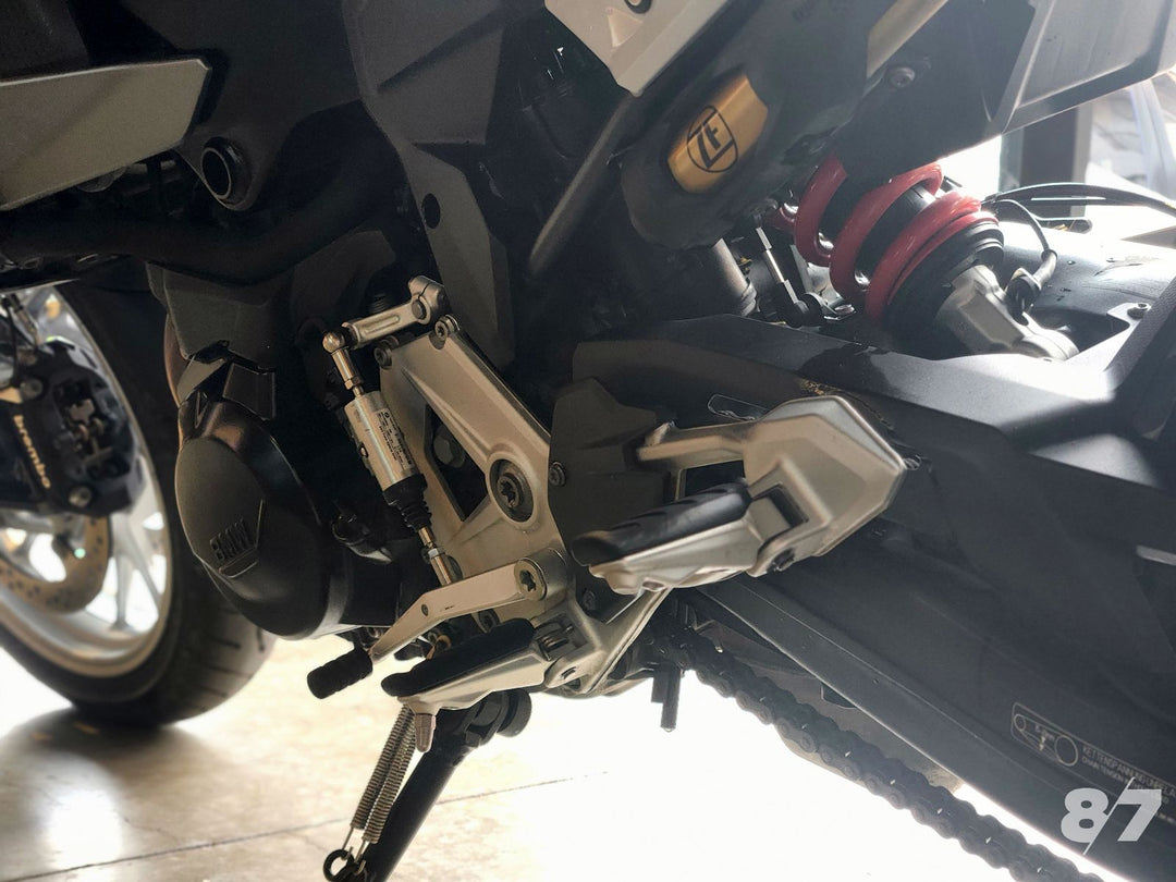 BMW F900XR